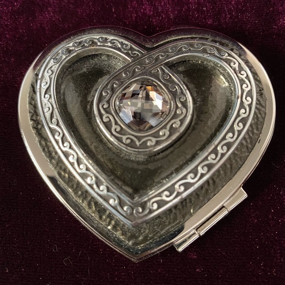 Brighton Accessories - NWOT Brighton Compact Mirror